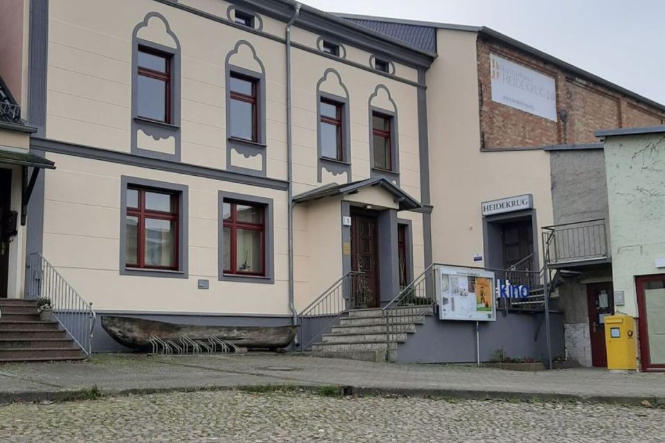 Eingang Heidekrug, Foto: Kulturhaus Heidekrug 2.0 e.V., Foto: Franziska Schwarz, Lizenz: Amt Joachimsthal (Schorfheide)